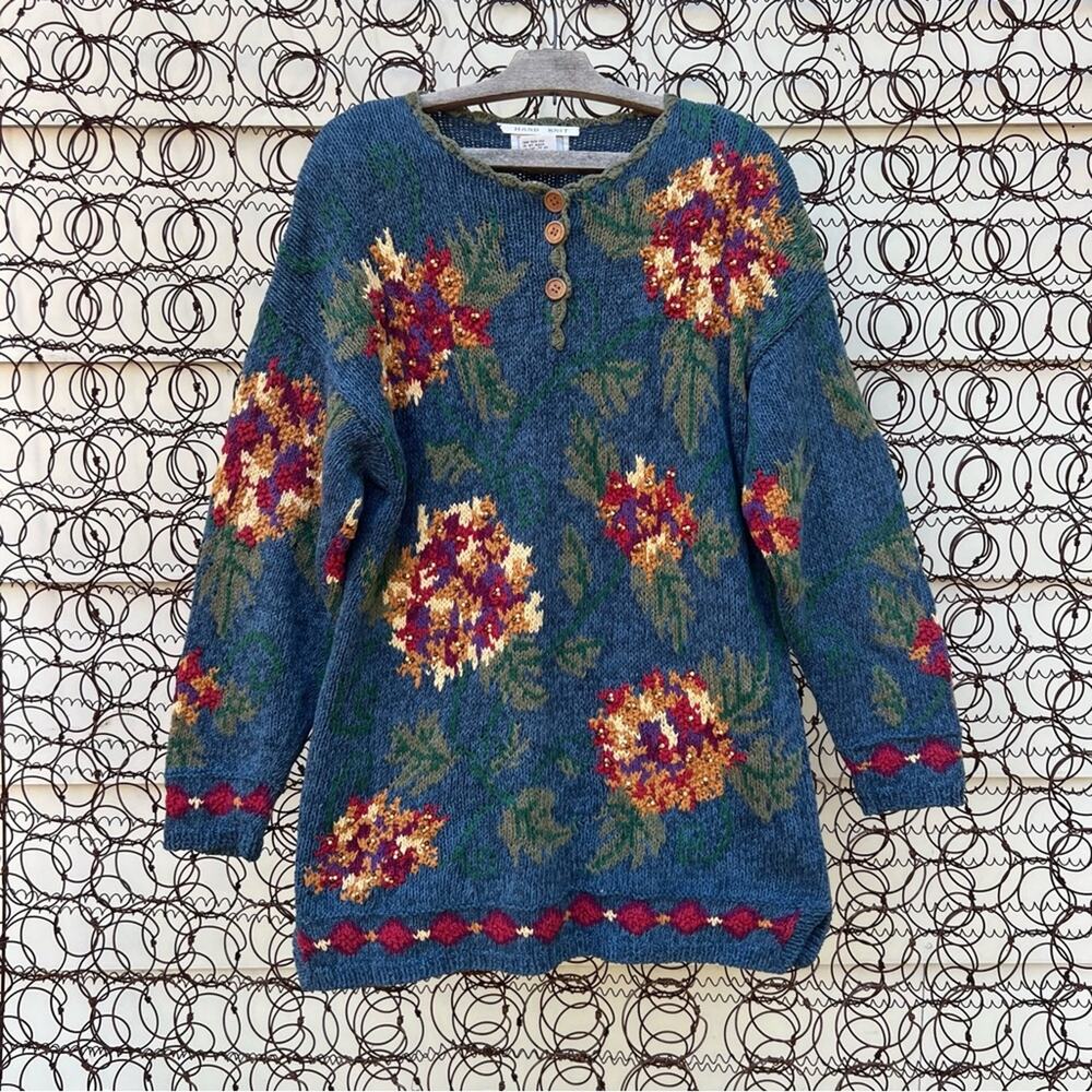 Vintage 90s Ivy hand knit floral fall henley tunic sweater wood bead accent LG